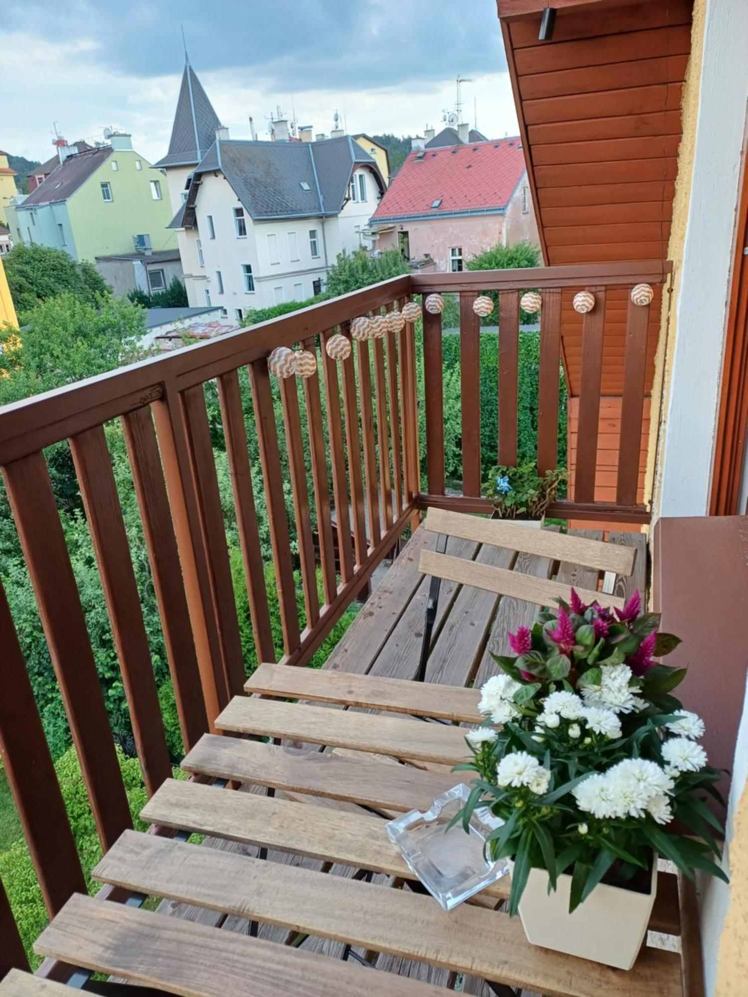 Loft Apartment Karlovy Vary Exterior photo